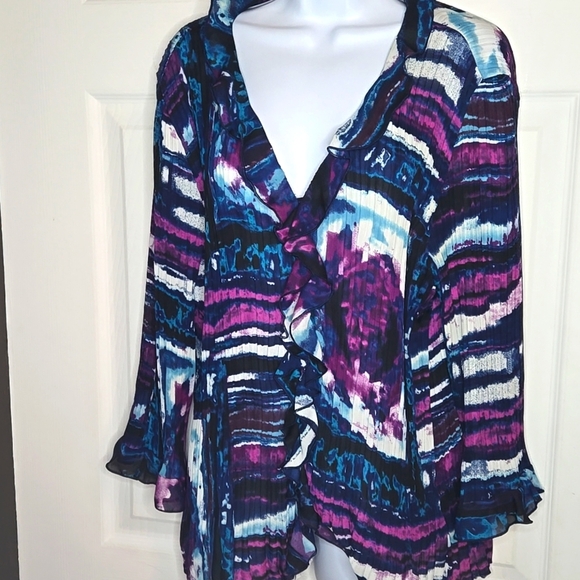 Ruffled Blue and Purple Blouse with Buttoned Front - Picture 3 of 4